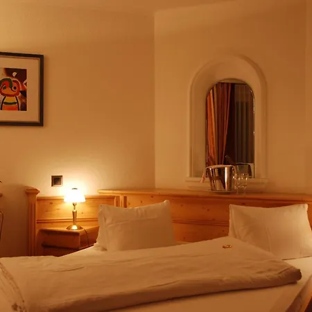 Hotel Brienz 3*